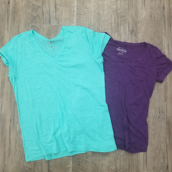 *SOLD* V-Neck Tees - Picture 1 of 3
